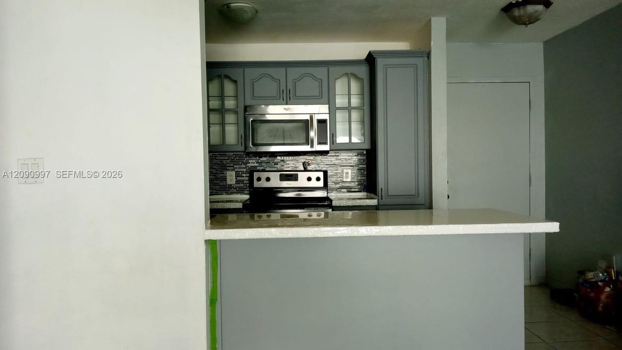 В аренду: $2,200 (2 спален, 2 ванн, 846 Квадратных фут)