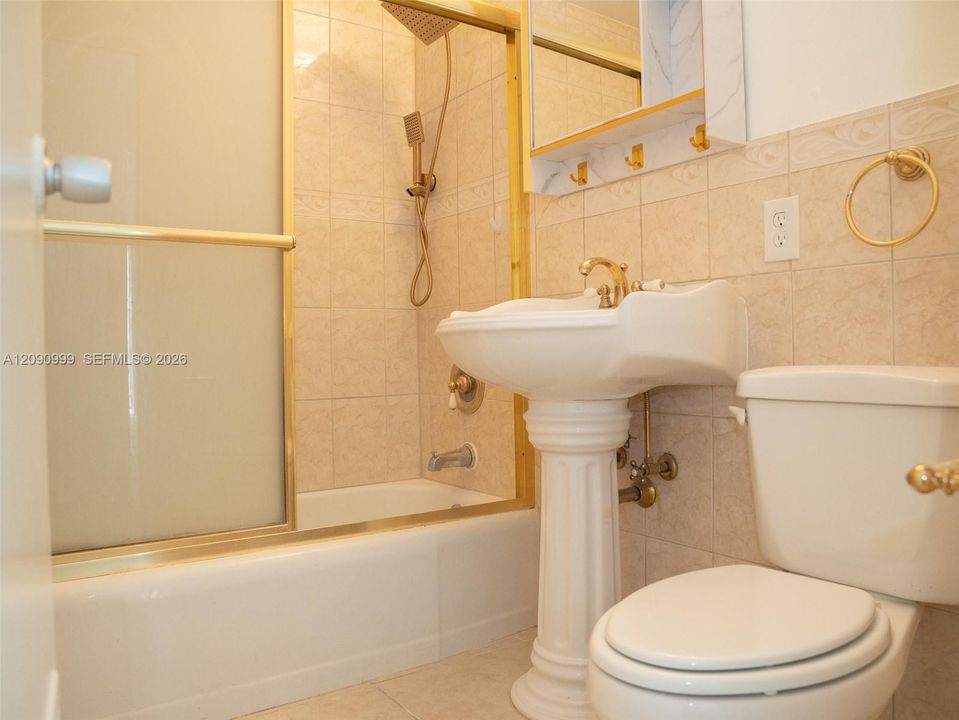 В аренду: $2,900 (2 спален, 2 ванн, 1104 Квадратных фут)