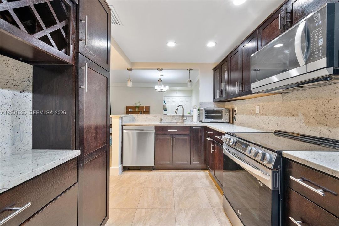 For Sale: $725,000 (3 beds, 2 baths, 1160 Square Feet)