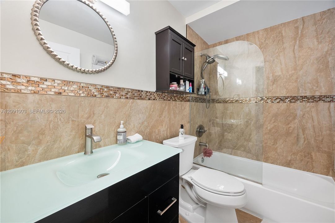 For Sale: $725,000 (3 beds, 2 baths, 1160 Square Feet)