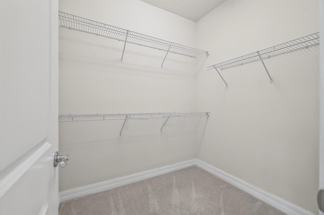 4488 E Appleton Cir -24