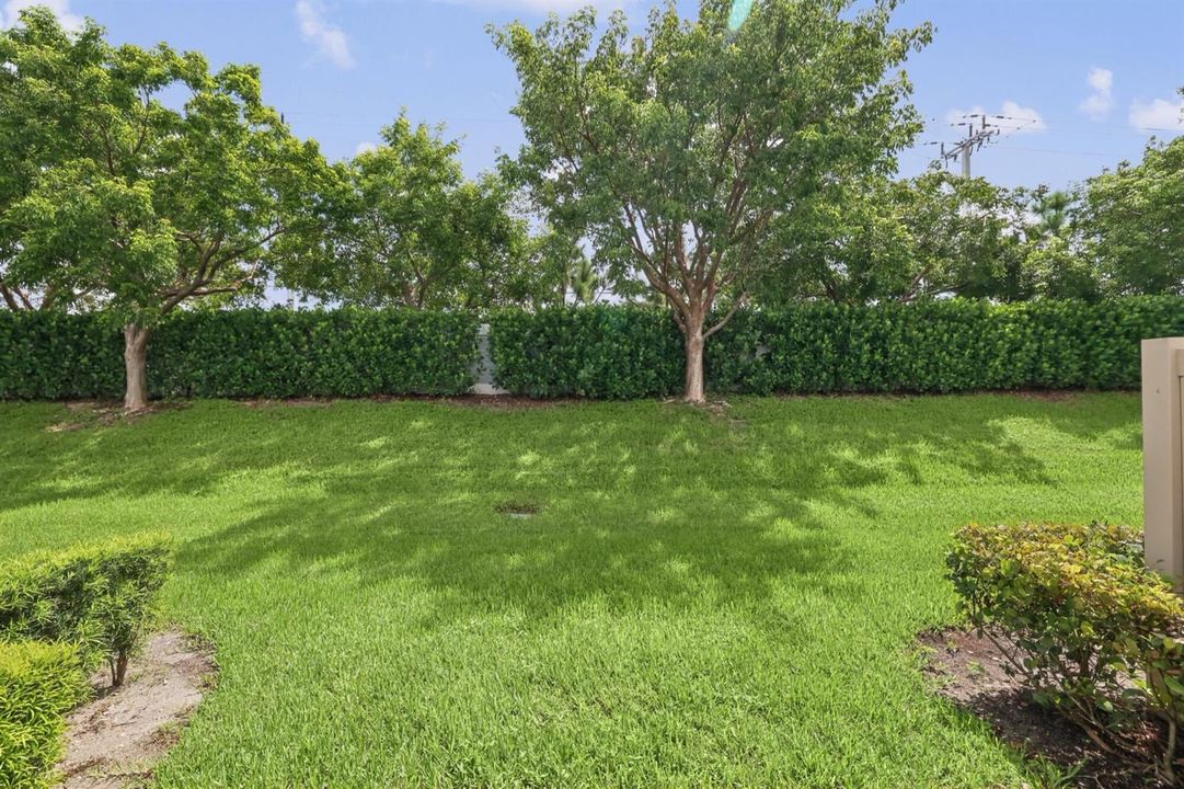 4488 E Appleton Cir -33