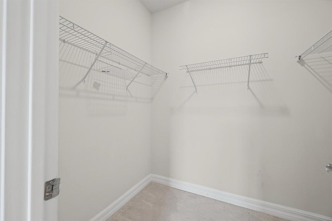 4488 E Appleton Cir -30