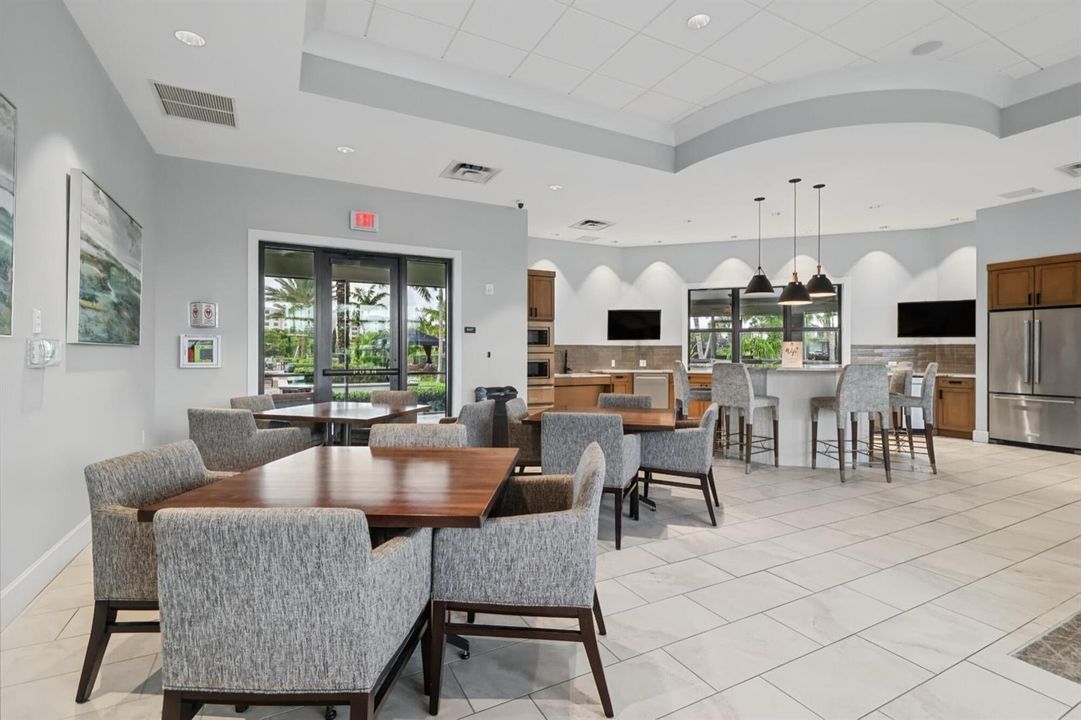 4488 E Appleton Cir -40