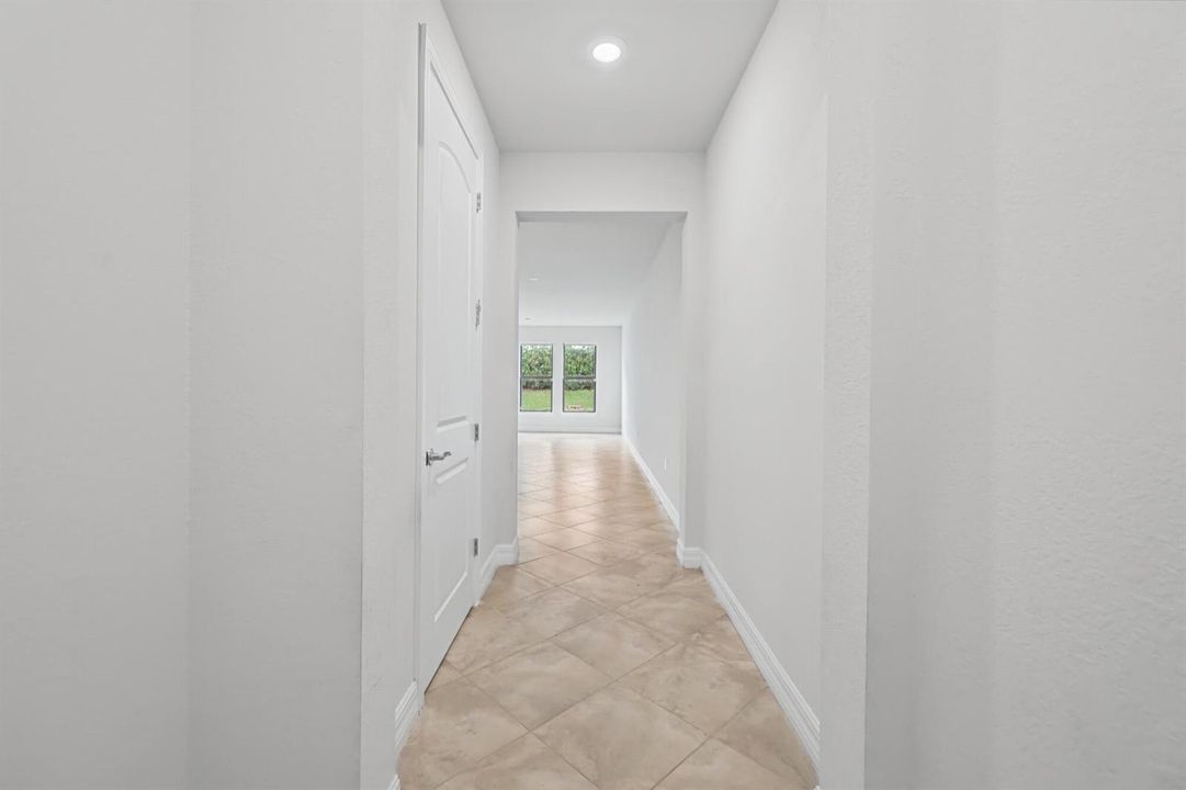4488 E Appleton Cir -4