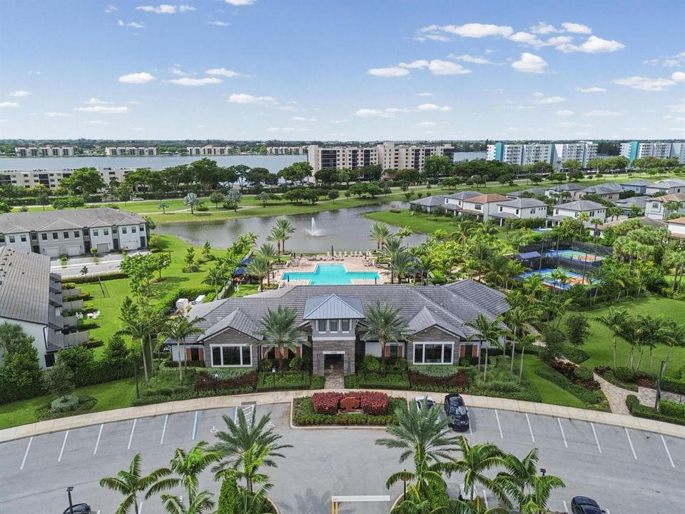 4488 E Appleton Cir -57