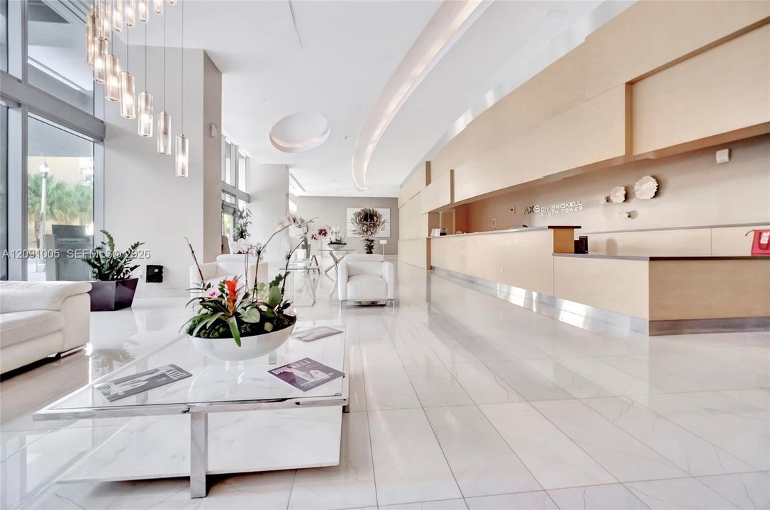 For Sale: $650,000 (2 beds, 2 baths, 1099 Square Feet)