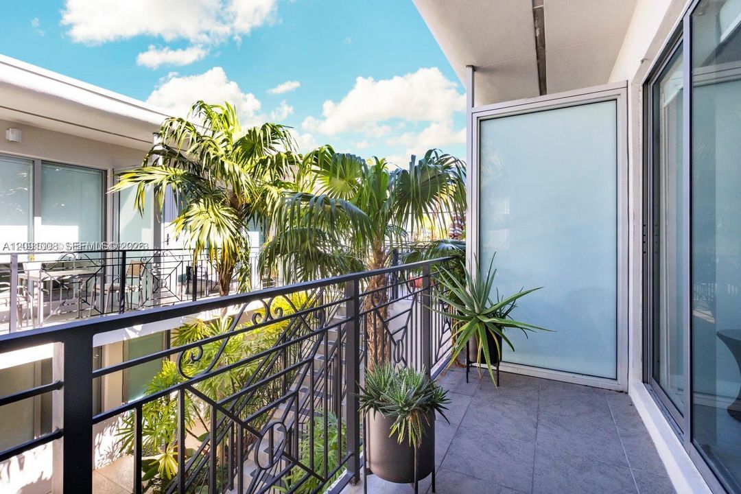 For Rent: $3,500 (1 beds, 1 baths, 791 Square Feet)