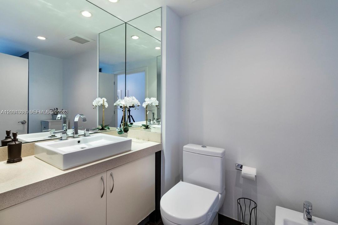 For Rent: $3,500 (1 beds, 1 baths, 791 Square Feet)
