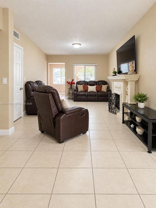 For Sale: $895,000 (6 beds, 3 baths, 2288 Square Feet)