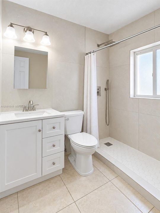 For Sale: $895,000 (6 beds, 3 baths, 2288 Square Feet)