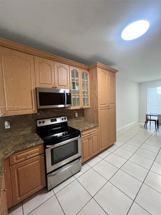 For Rent: $3,800 (3 beds, 2 baths, 1980 Square Feet)