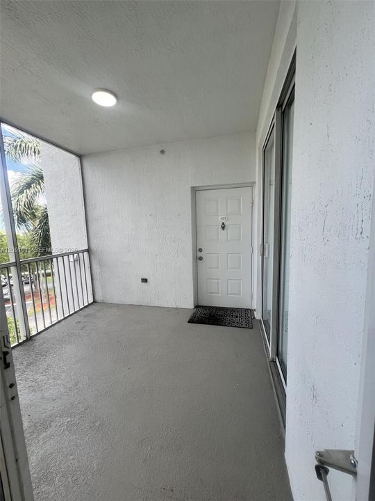 For Rent: $3,800 (3 beds, 2 baths, 1980 Square Feet)