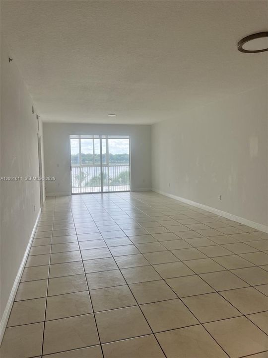 For Rent: $3,800 (3 beds, 2 baths, 1980 Square Feet)