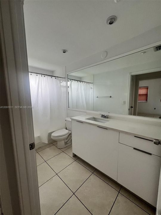 For Rent: $3,800 (3 beds, 2 baths, 1980 Square Feet)