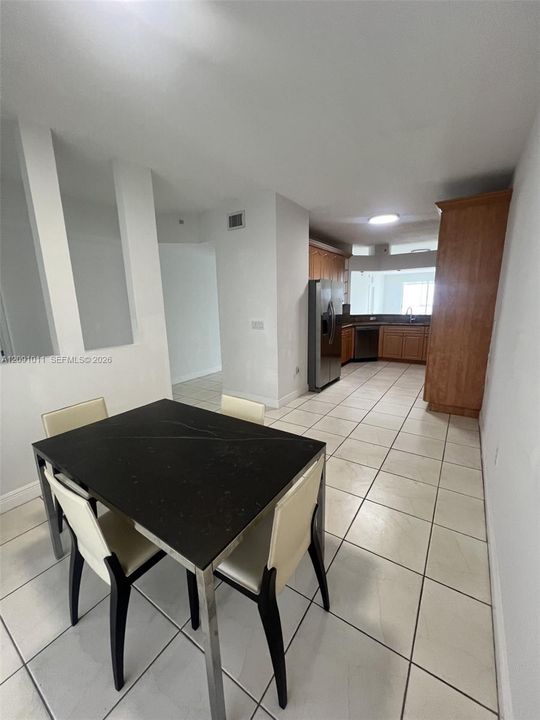 For Rent: $3,800 (3 beds, 2 baths, 1980 Square Feet)