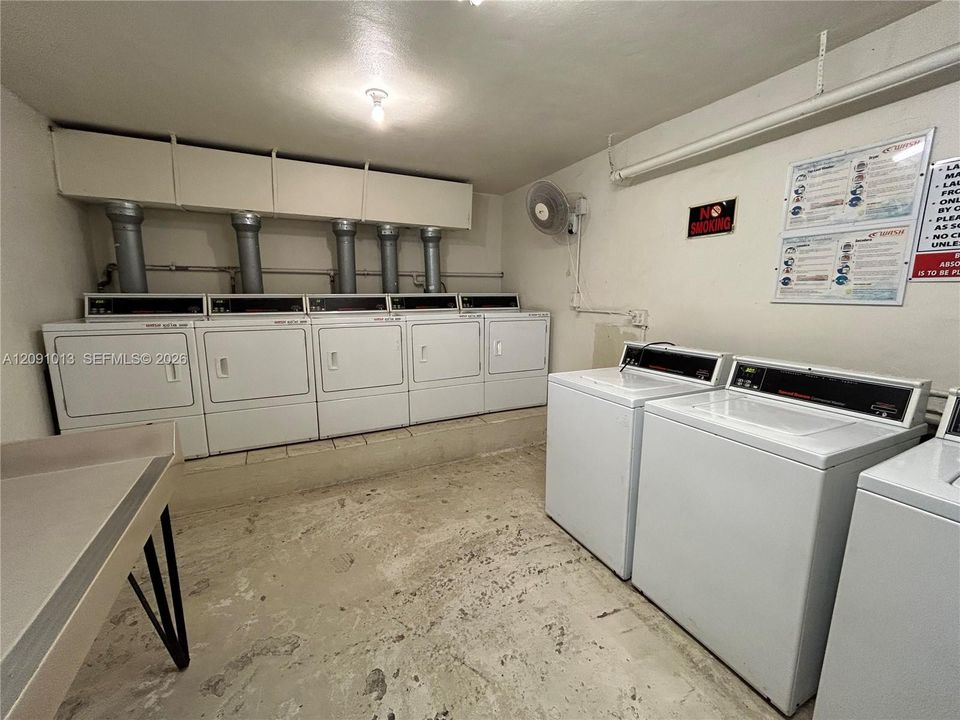 For Rent: $1,550 (1 beds, 1 baths, 720 Square Feet)