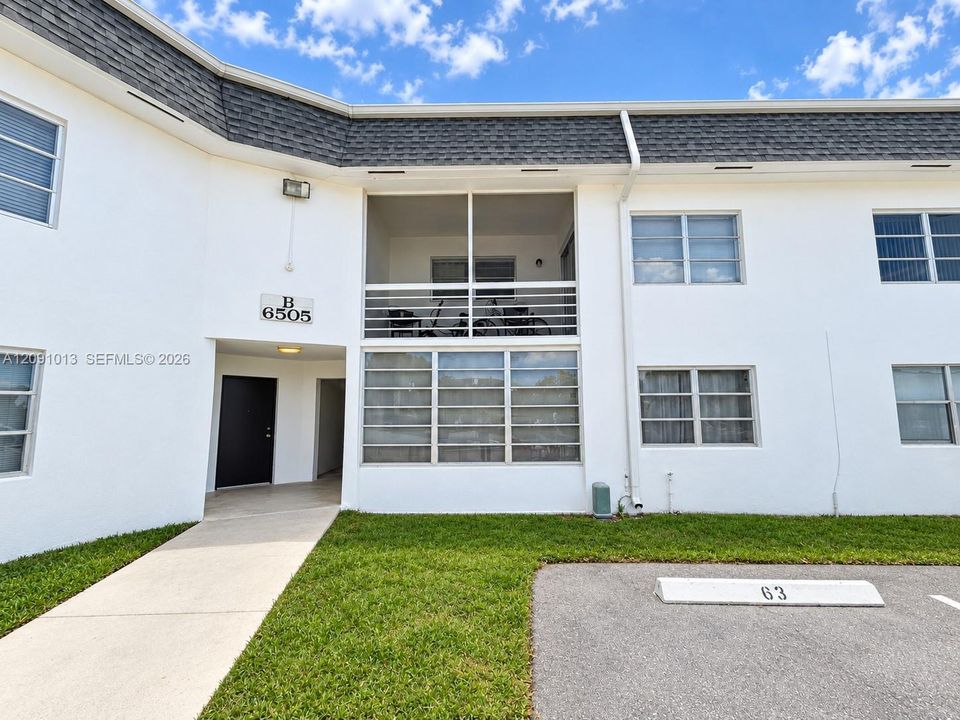 For Rent: $1,550 (1 beds, 1 baths, 720 Square Feet)