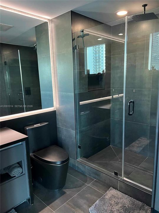 For Rent: $5,000 (2 beds, 2 baths, 910 Square Feet)