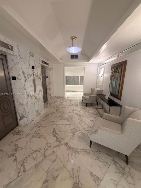 For Rent: $3,700 (2 beds, 2 baths, 1030 Square Feet)