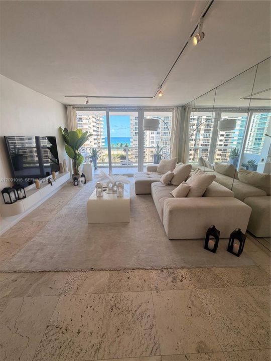 For Rent: $3,700 (2 beds, 2 baths, 1030 Square Feet)