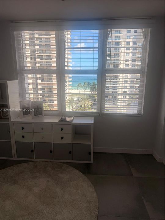 For Rent: $3,700 (2 beds, 2 baths, 1030 Square Feet)