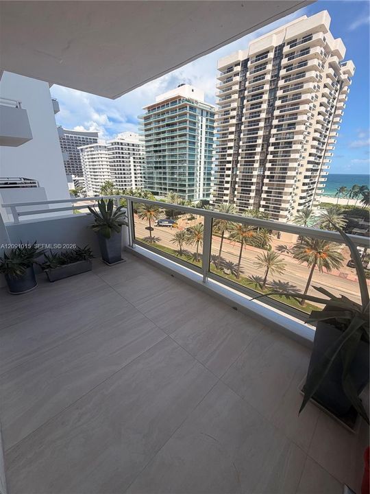 For Rent: $3,700 (2 beds, 2 baths, 1030 Square Feet)
