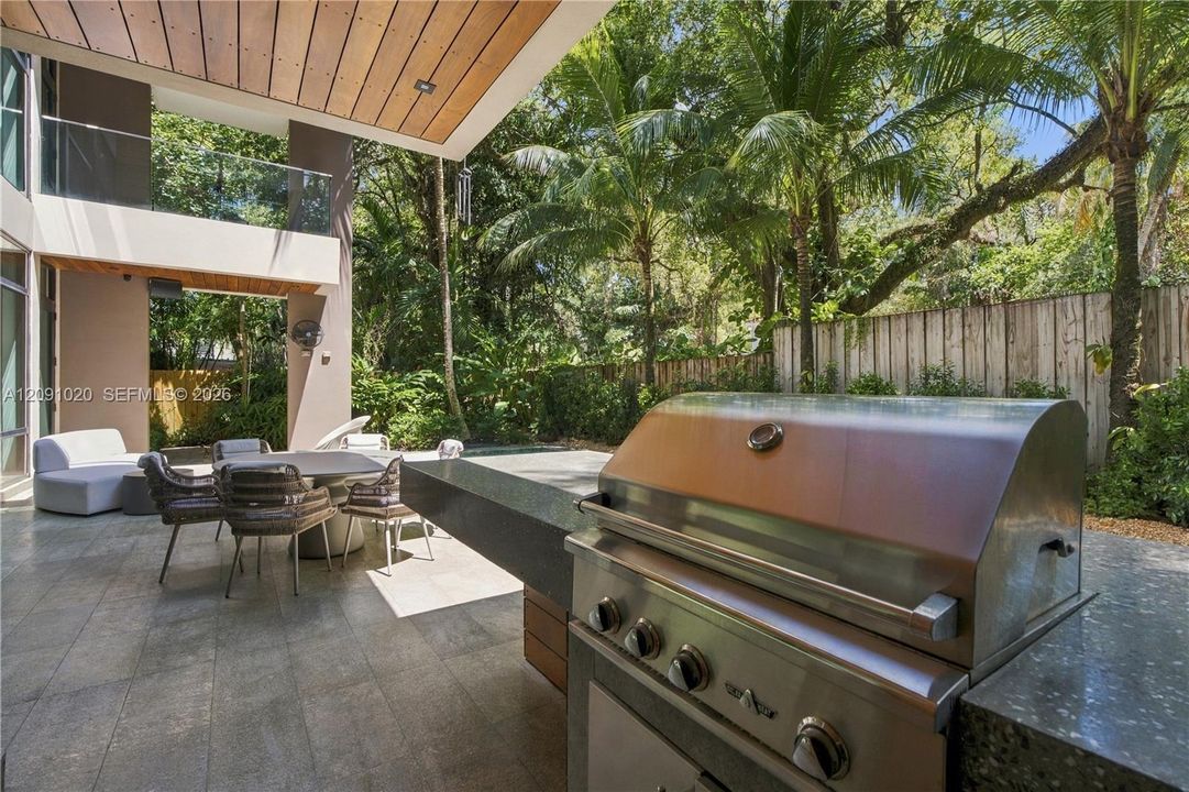 En Venta: $5,999,000 (5 camas, 4 baños, 4478 Pies cuadrados)