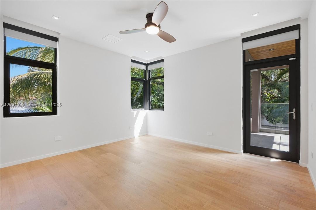 En Venta: $5,999,000 (5 camas, 4 baños, 4478 Pies cuadrados)