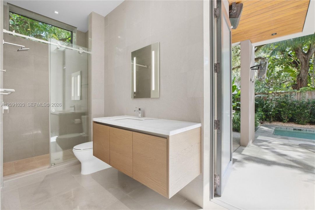 En Venta: $5,999,000 (5 camas, 4 baños, 4478 Pies cuadrados)