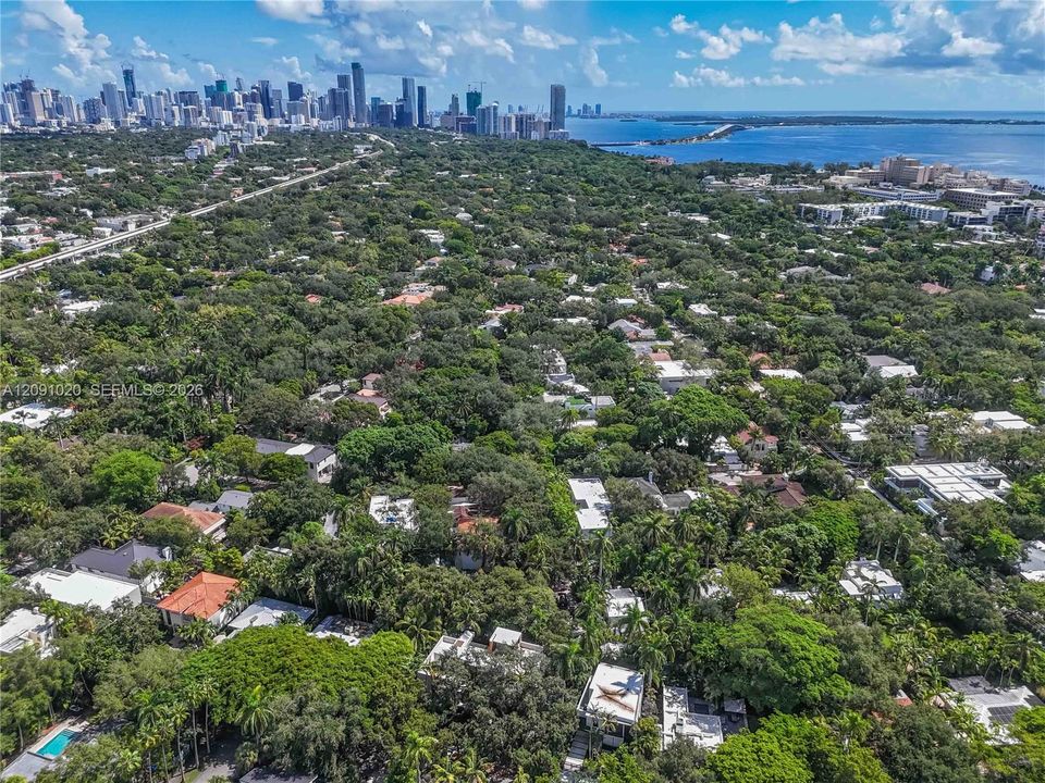 En Venta: $5,999,000 (5 camas, 4 baños, 4478 Pies cuadrados)