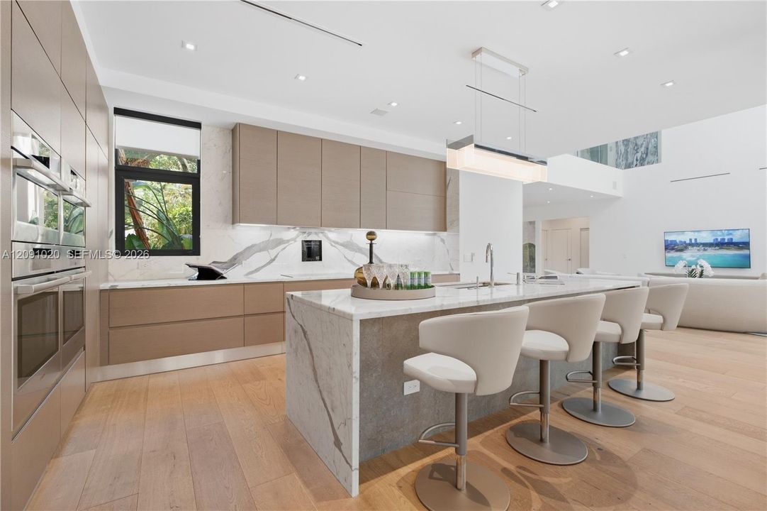 En Venta: $5,999,000 (5 camas, 4 baños, 4478 Pies cuadrados)