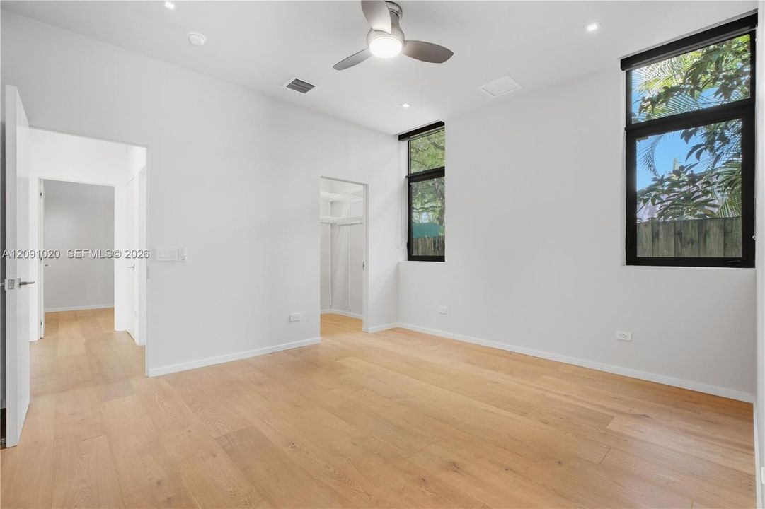 En Venta: $5,999,000 (5 camas, 4 baños, 4478 Pies cuadrados)