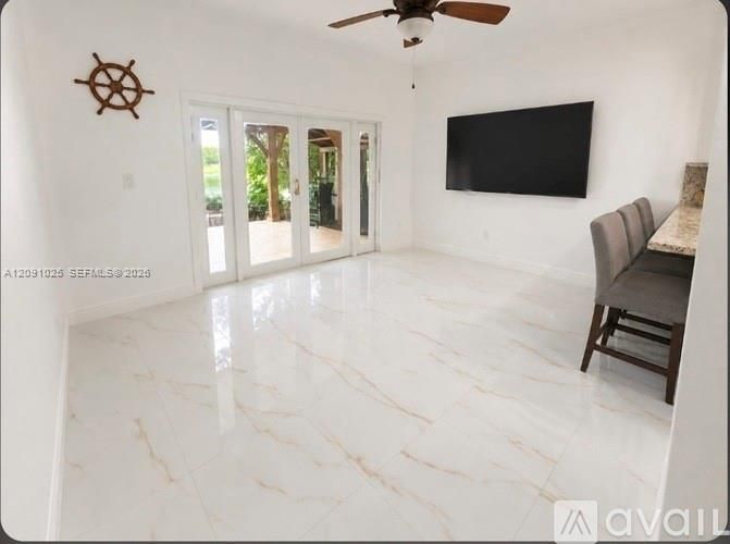 For Rent: $4,000 (5 beds, 3 baths, 2170 Square Feet)