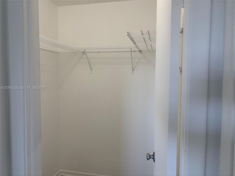 На продажу: $169,990 (1 спален, 1 ванн, 898 Квадратных фут)