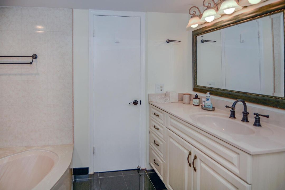 4200 N Ocean Dr Apt 2606-large-021-044-B