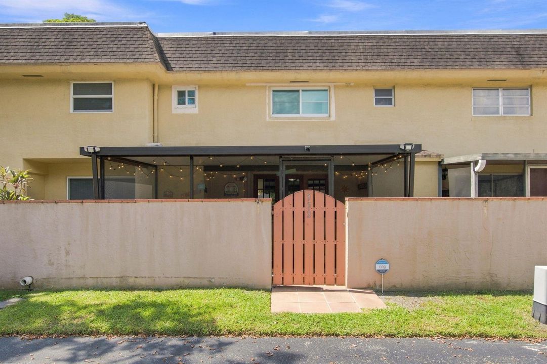 1-web-or-mls-7175-nova-dr-502