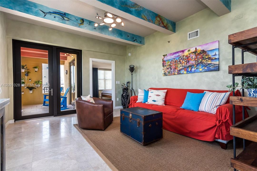 For Sale: $1,350,000 (2 beds, 2 baths, 1180 Square Feet)