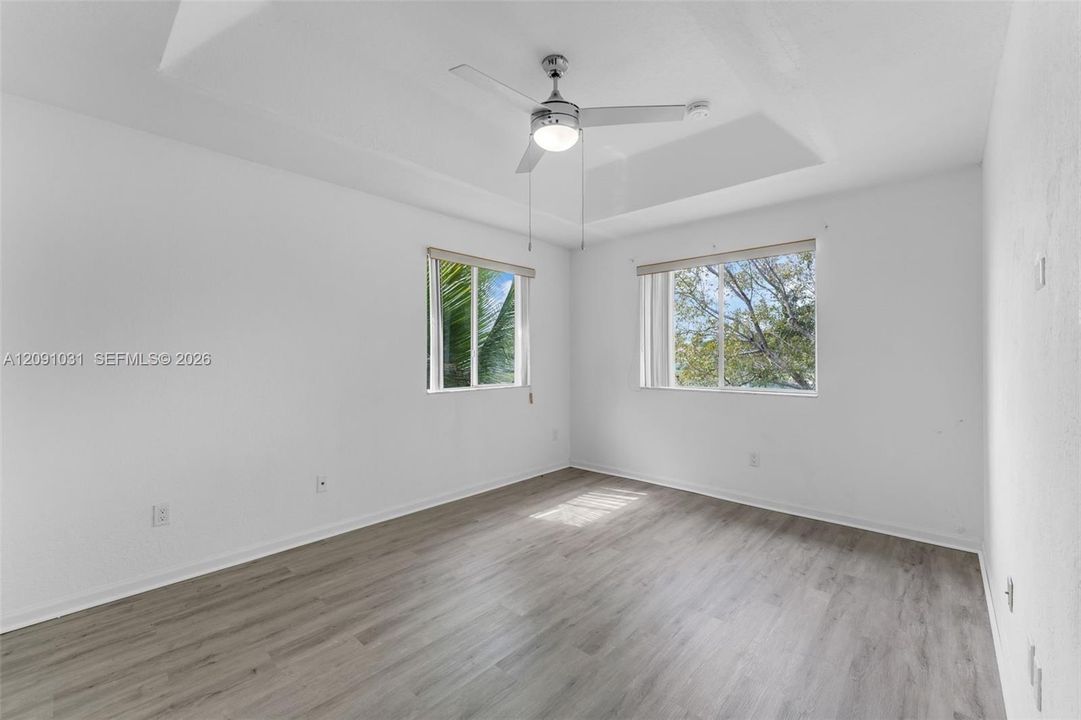 For Rent: $2,900 (3 beds, 3 baths, 1423 Square Feet)
