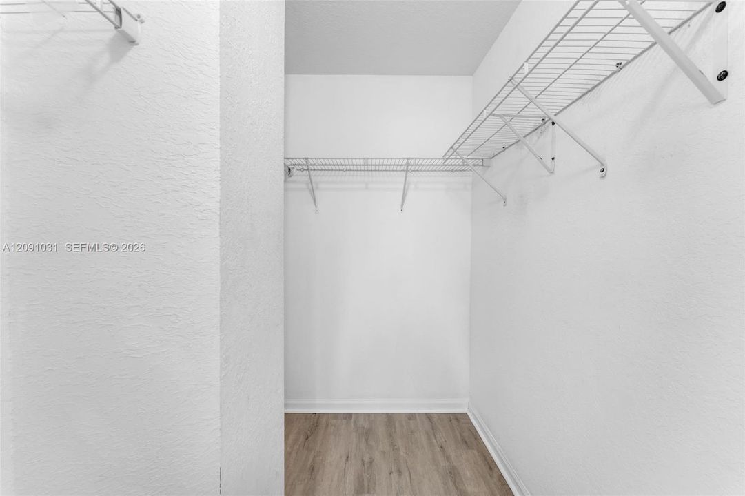 For Rent: $2,900 (3 beds, 3 baths, 1423 Square Feet)