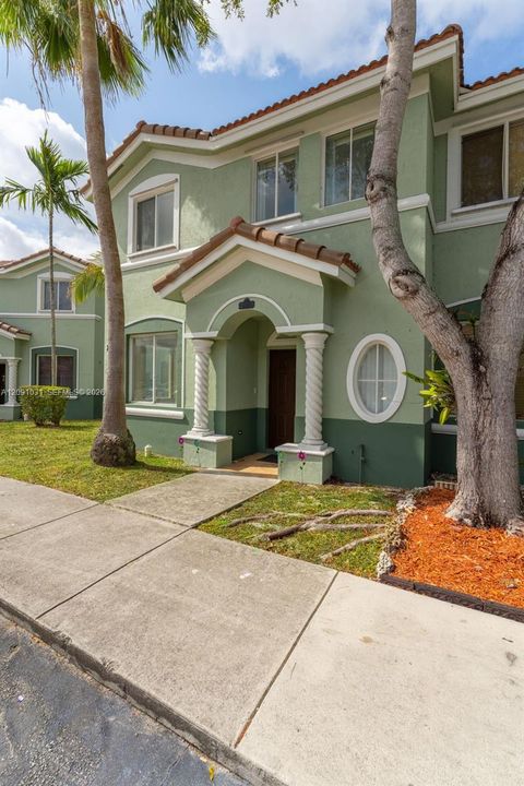 For Rent: $2,900 (3 beds, 3 baths, 1423 Square Feet)