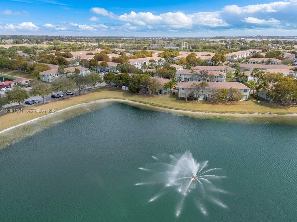 For Rent: $2,900 (3 beds, 3 baths, 1423 Square Feet)