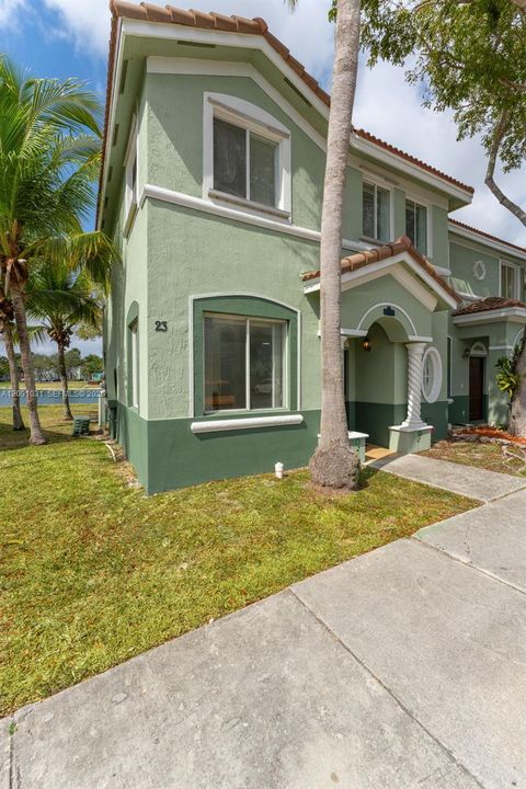 For Rent: $2,900 (3 beds, 3 baths, 1423 Square Feet)