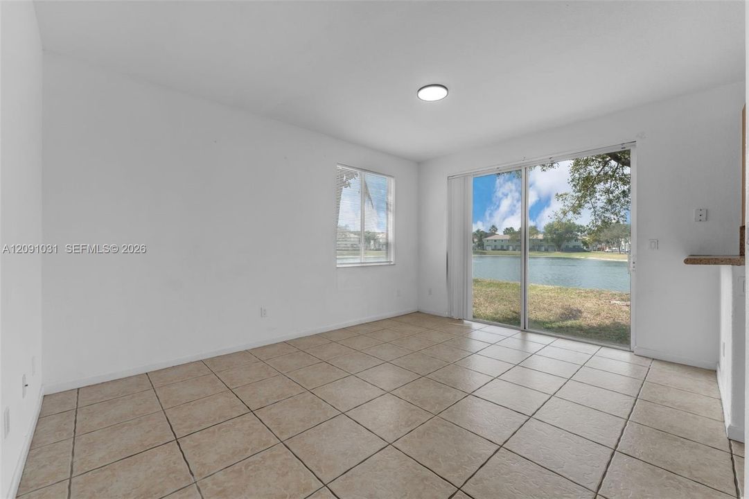 For Rent: $2,900 (3 beds, 3 baths, 1423 Square Feet)