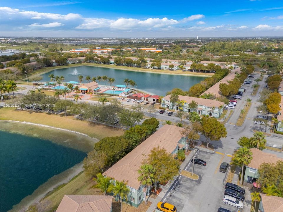For Rent: $2,900 (3 beds, 3 baths, 1423 Square Feet)