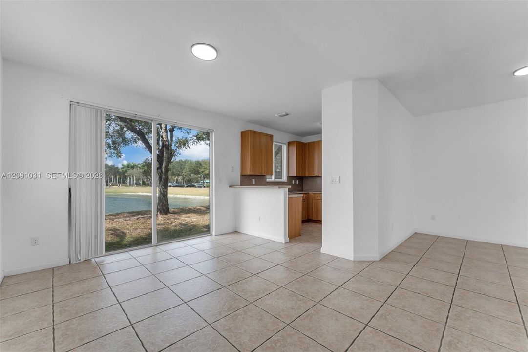 For Rent: $2,900 (3 beds, 3 baths, 1423 Square Feet)