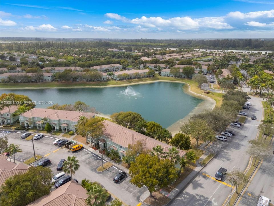 For Rent: $2,900 (3 beds, 3 baths, 1423 Square Feet)