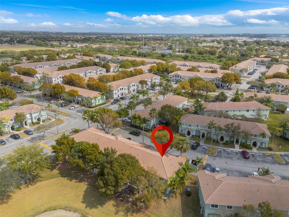 For Rent: $2,900 (3 beds, 3 baths, 1423 Square Feet)