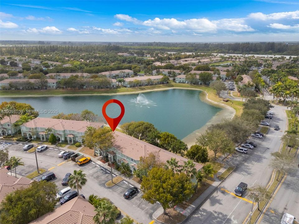 For Rent: $2,900 (3 beds, 3 baths, 1423 Square Feet)
