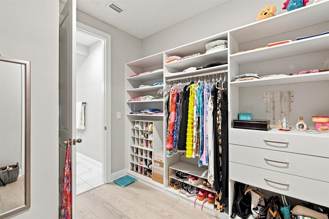 025 - master closet 2